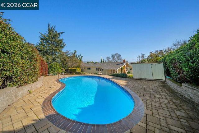 5895 Herriman Dr, Clayton, CA 94517