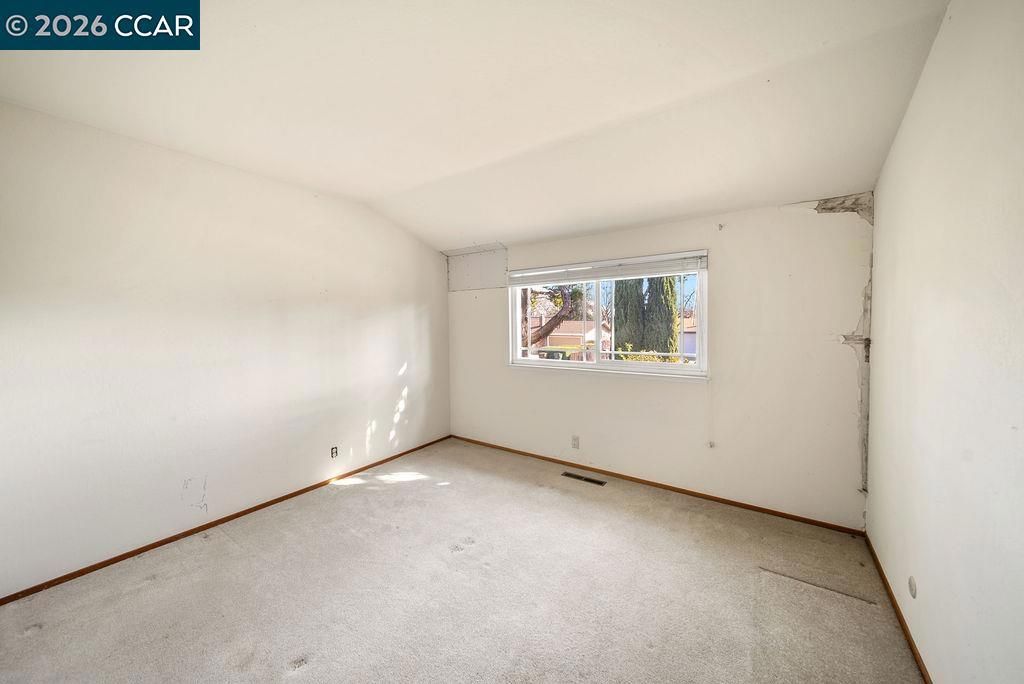 Image 25 of property listing at 5895 Herriman Dr, Clayton, CA 94517