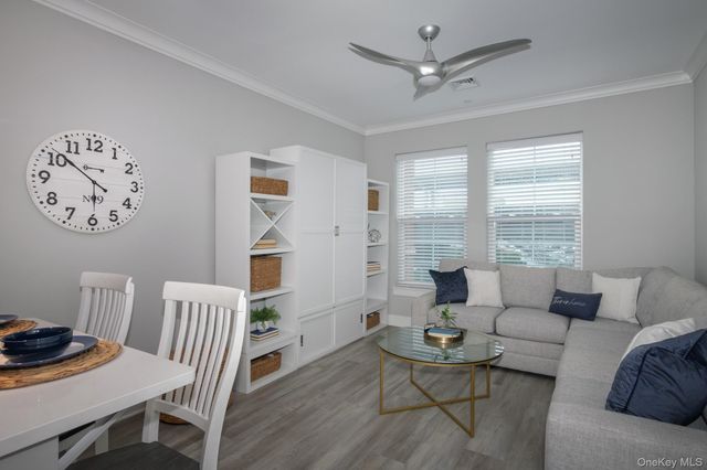 1008 E Hoffman Avenue 1008, Lindenhurst, NY 11757
