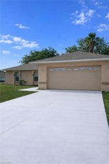 1045 NE 40th TER, Cape Coral, FL 33909
