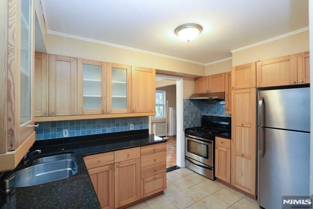 664 Harristown Road, Glen Rock, NJ 07452