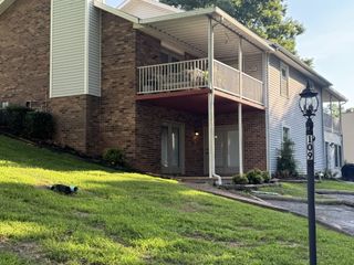 109 Village Cir, Dickson, TN 37055