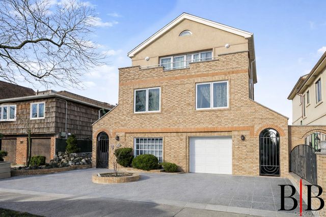 215 Arkansas Drive, Brooklyn, NY 11234