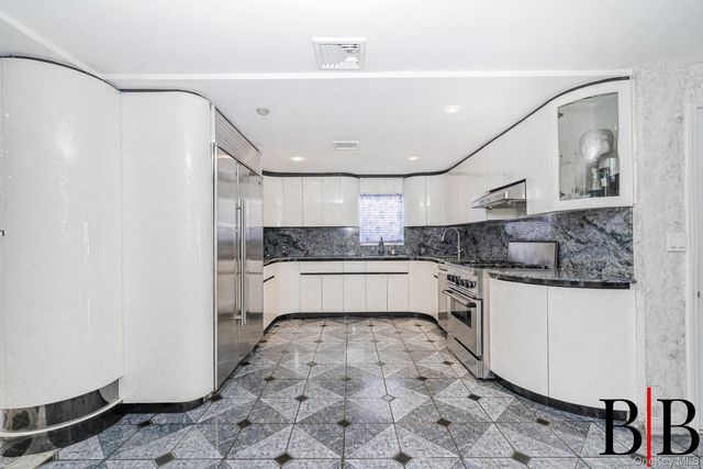 215 Arkansas Drive, Brooklyn, NY 11234