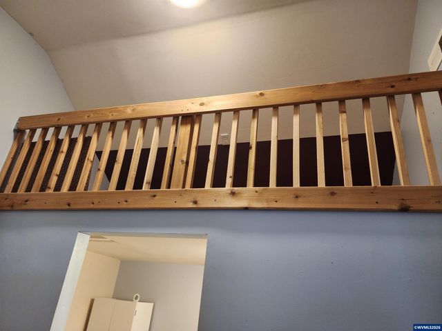 208 S Swiegle Av, Molalla, OR 97038