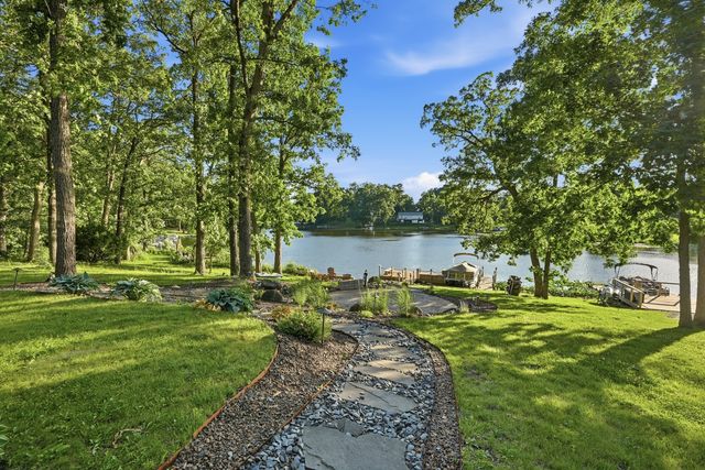 2080 Hidden Valley Drive, Crown Point, IN 46307