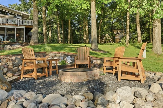 2080 Hidden Valley Drive, Crown Point, IN 46307