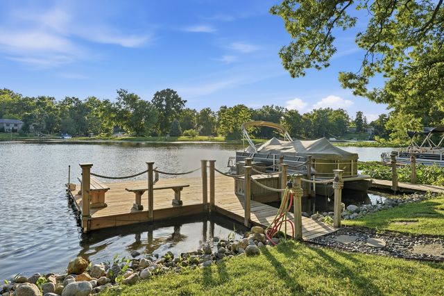2080 Hidden Valley Drive, Crown Point, IN 46307