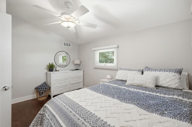 2080 Hidden Valley Drive, Crown Point, IN 46307