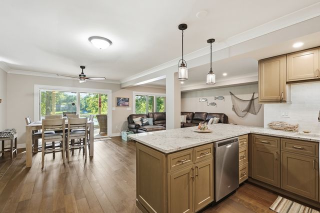 2080 Hidden Valley Drive, Crown Point, IN 46307