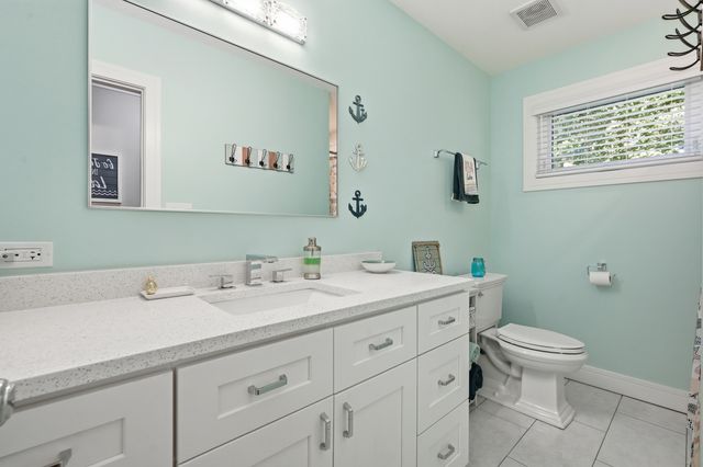 2080 Hidden Valley Drive, Crown Point, IN 46307