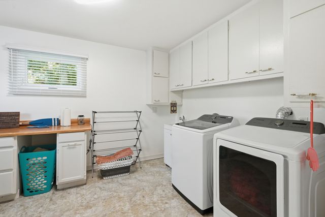 2080 Hidden Valley Drive, Crown Point, IN 46307