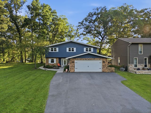 2080 Hidden Valley Drive, Crown Point, IN 46307