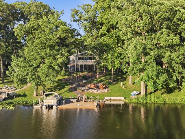 2080 Hidden Valley Drive, Crown Point, IN 46307