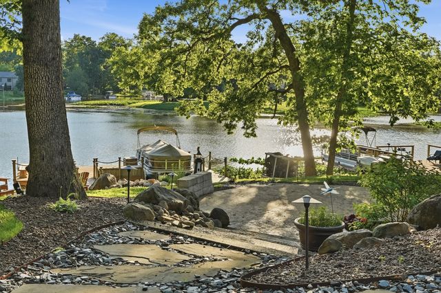 2080 Hidden Valley Drive, Crown Point, IN 46307