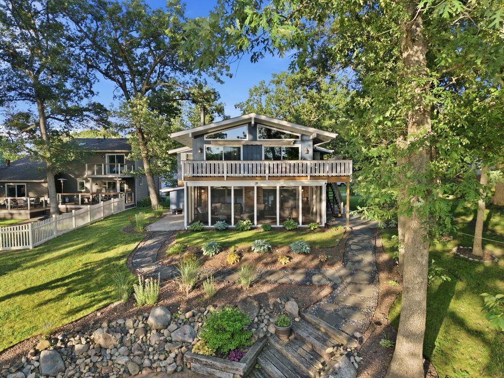 2080 Hidden Valley Drive, Crown Point, IN 46307