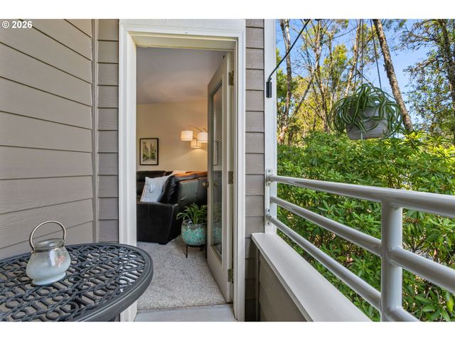 15764 Sw FLAGSTONE Dr, Beaverton, OR 97007