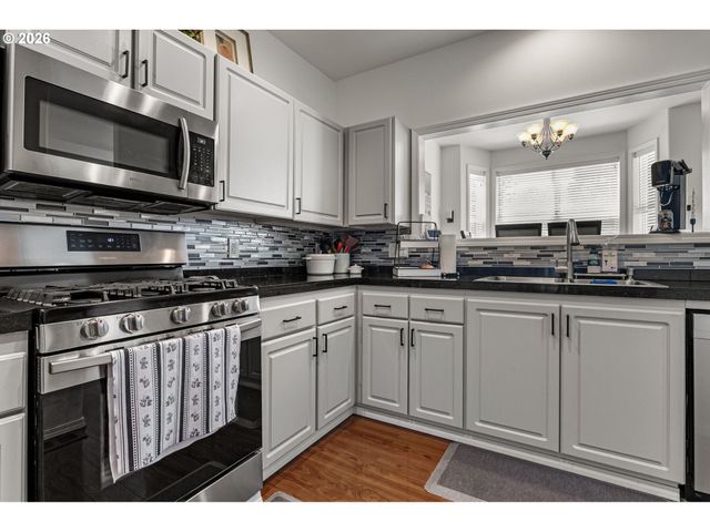 15764 Sw FLAGSTONE Dr, Beaverton, OR 97007