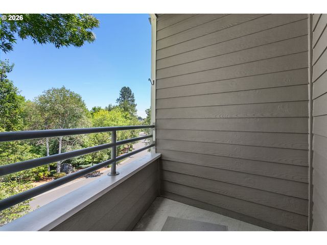 15764 Sw FLAGSTONE Dr, Beaverton, OR 97007