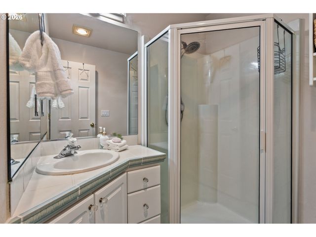 15764 Sw FLAGSTONE Dr, Beaverton, OR 97007