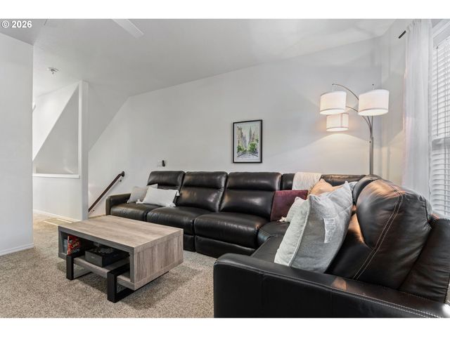 15764 Sw FLAGSTONE Dr, Beaverton, OR 97007