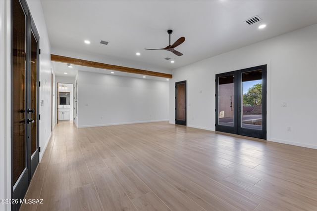 5259 E Fort Lowell Road, Tucson, AZ 85712