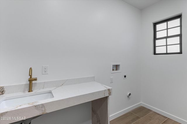 5259 E Fort Lowell Road, Tucson, AZ 85712