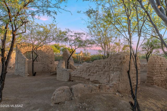 5259 E Fort Lowell Road, Tucson, AZ 85712
