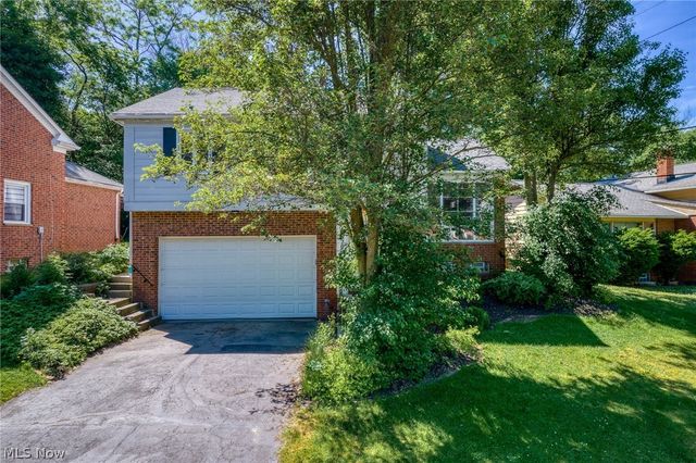 3820 Meadowbrook Boulevard, University Heights, OH 44118