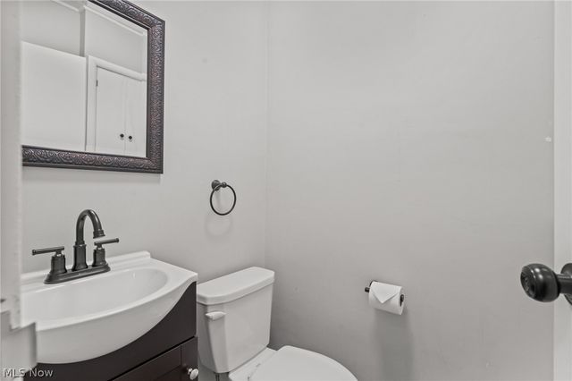3820 Meadowbrook Boulevard, University Heights, OH 44118