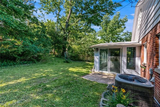3820 Meadowbrook Boulevard, University Heights, OH 44118