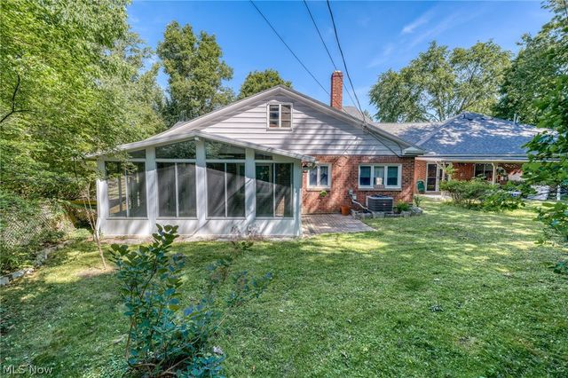 3820 Meadowbrook Boulevard, University Heights, OH 44118