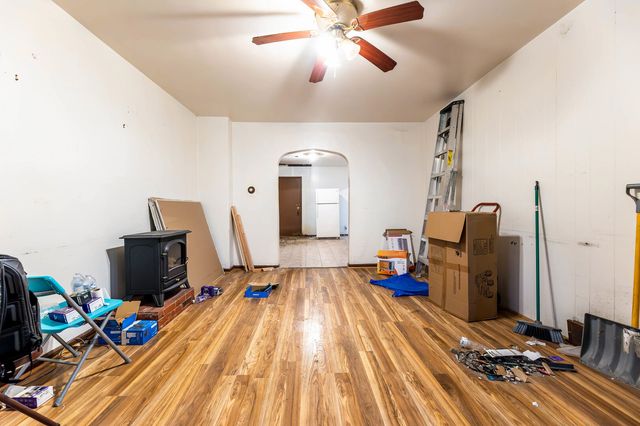 8610 S Burnham Avenue, Chicago, IL 60617