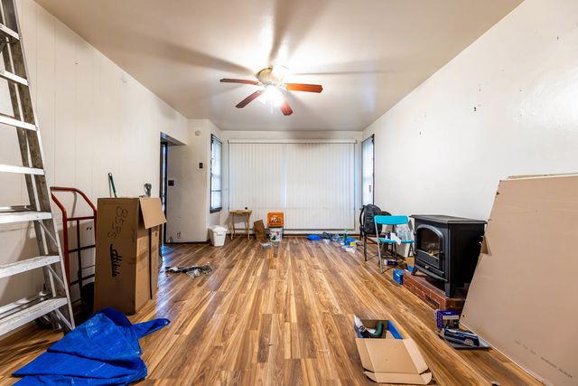 8610 S Burnham Avenue, Chicago, IL 60617