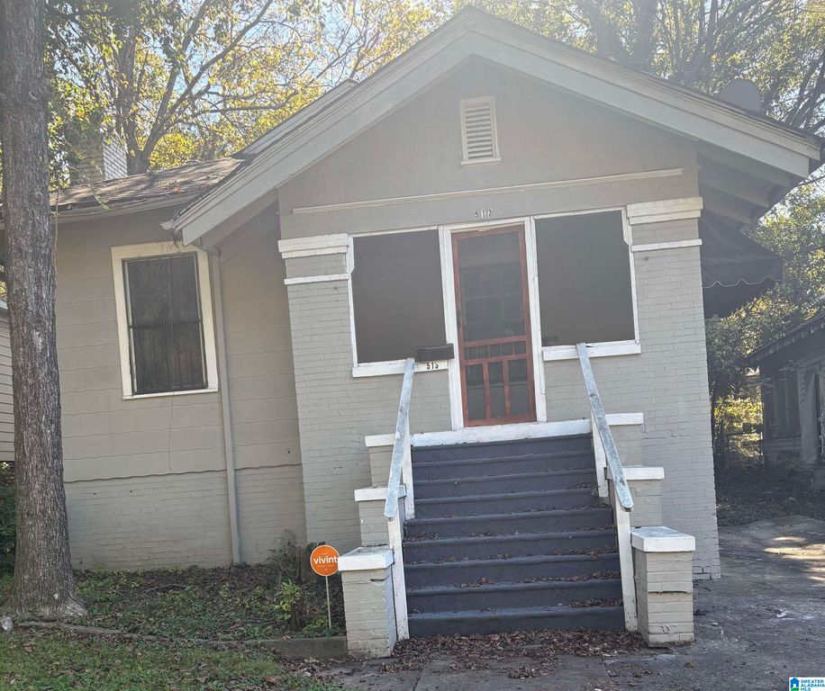 513 LLOYD NOLAND PARKWAY, Fairfield, AL 35064