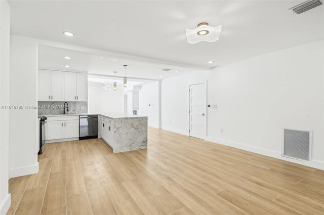 2001 SW 23rd Ave, Fort Lauderdale, FL 33312