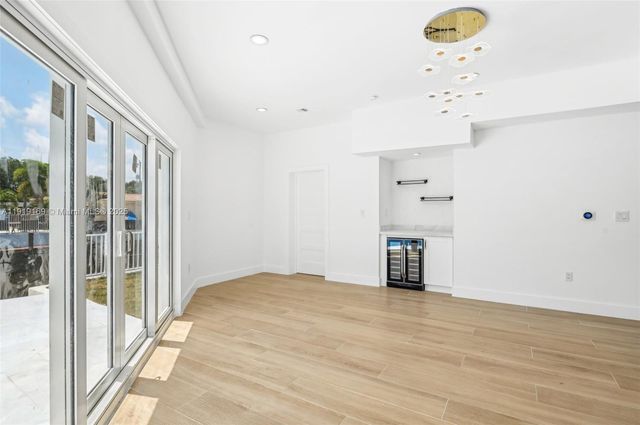 2001 SW 23rd Ave, Fort Lauderdale, FL 33312