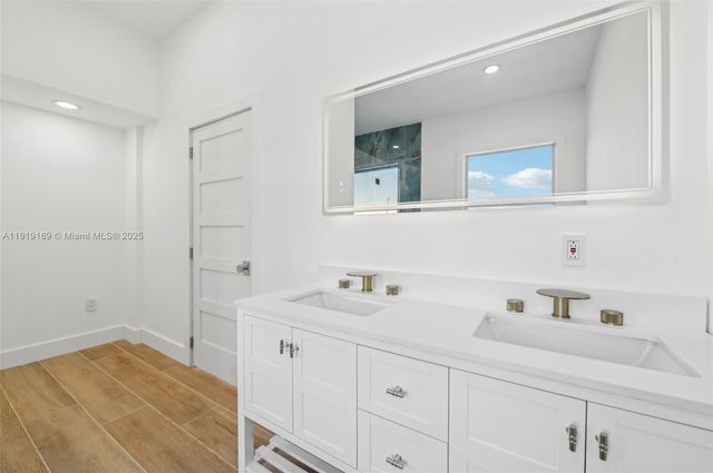 2001 SW 23rd Ave, Fort Lauderdale, FL 33312