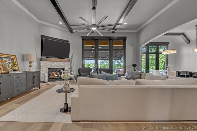 611 Fairway Drive, Broken Arrow, OK 74011