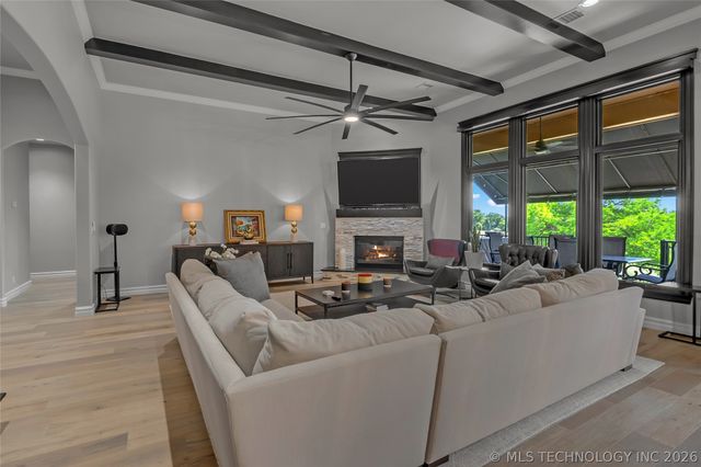 611 Fairway Drive, Broken Arrow, OK 74011