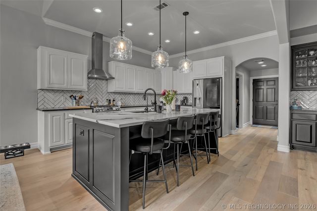 611 Fairway Drive, Broken Arrow, OK 74011