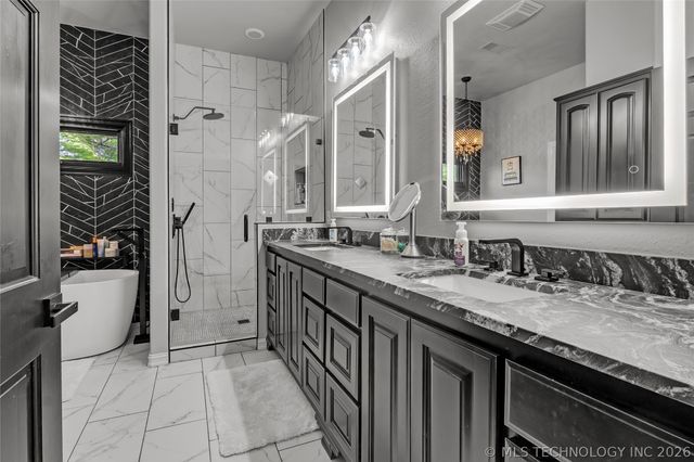 611 Fairway Drive, Broken Arrow, OK 74011