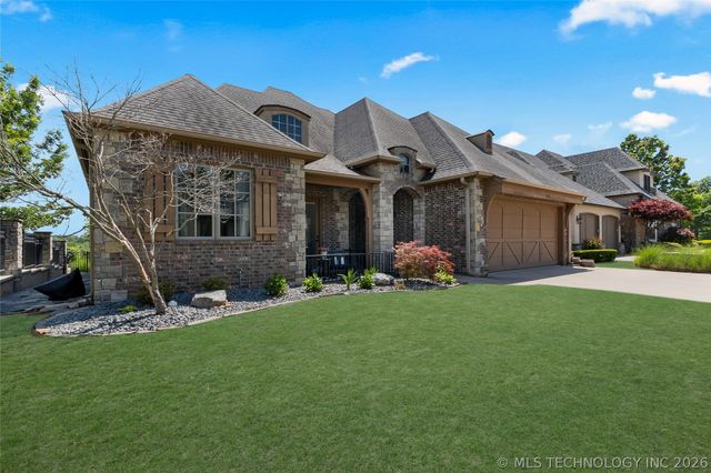 611 Fairway Drive, Broken Arrow, OK 74011