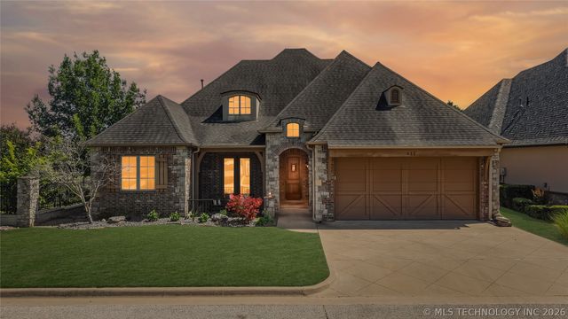 611 Fairway Drive, Broken Arrow, OK 74011