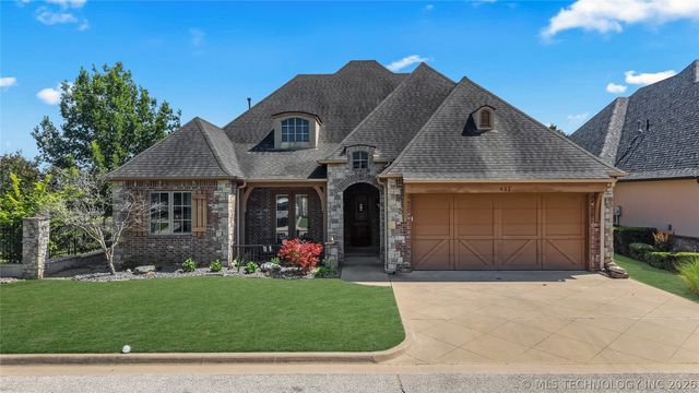 611 Fairway Drive, Broken Arrow, OK 74011