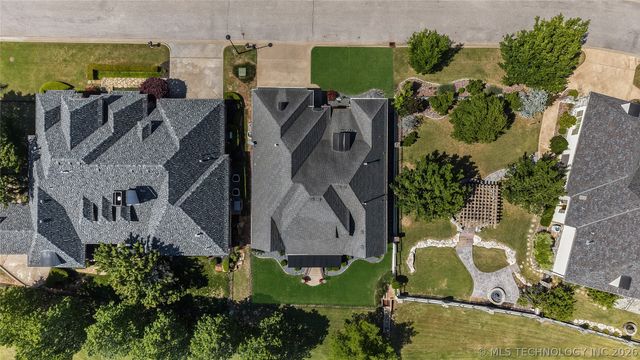 611 Fairway Drive, Broken Arrow, OK 74011