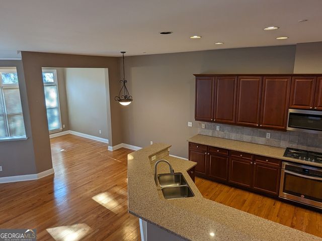 1272 Creekside Terrace SE, Smyrna, GA 30082