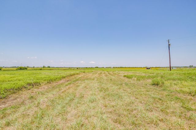 1041 County Road 310a, Cleburne, TX 76031