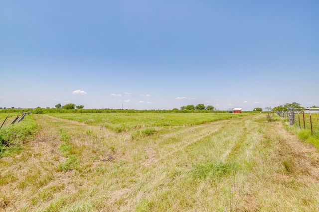 1041 County Road 310a, Cleburne, TX 76031