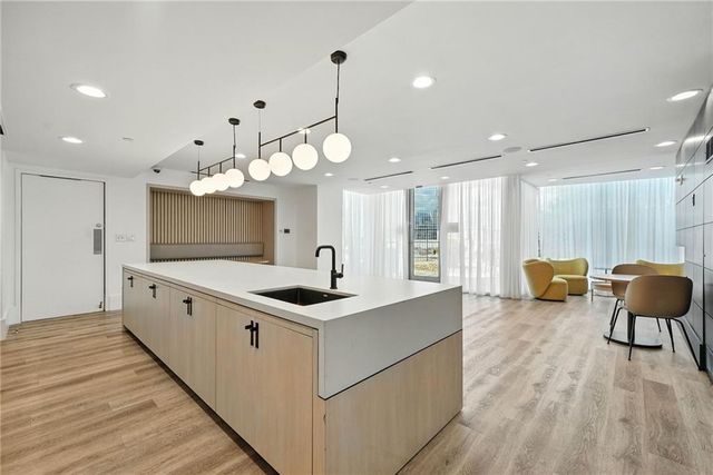 3324 Peachtree Road 1712, Atlanta, GA 30326